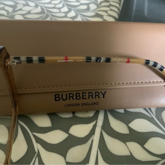 BURBERRY BE 4323 CAROLL 38881W BROWN | SUN/GLASSES WOMAN - Picture 10 of 11